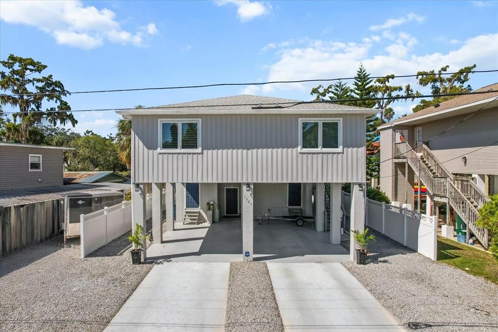 En Venta: $995,000 (4 camas, 3 baños, 1736 Pies cuadrados)