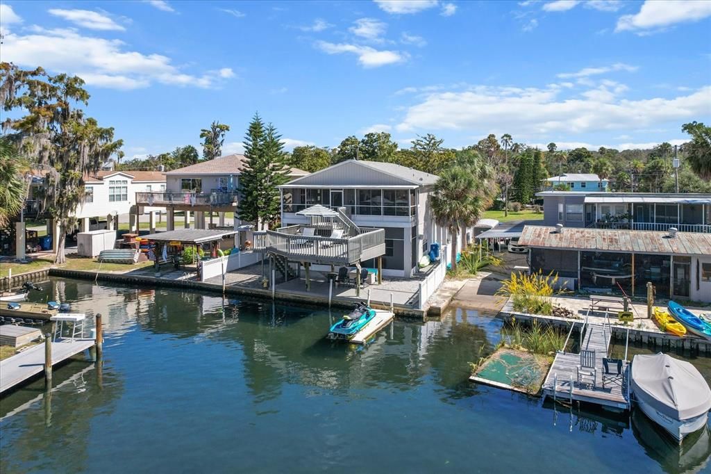 En Venta: $995,000 (4 camas, 3 baños, 1736 Pies cuadrados)