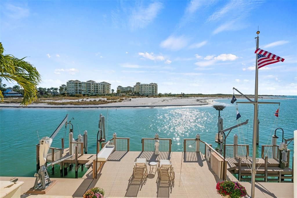 For Sale: $7,850,000 (5 beds, 5 baths, 4395 Square Feet)