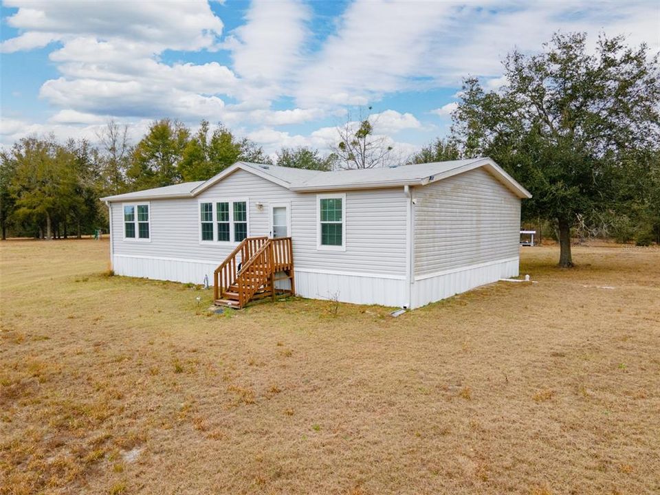 For Sale: $355,000 (3 beds, 2 baths, 1612 Square Feet)
