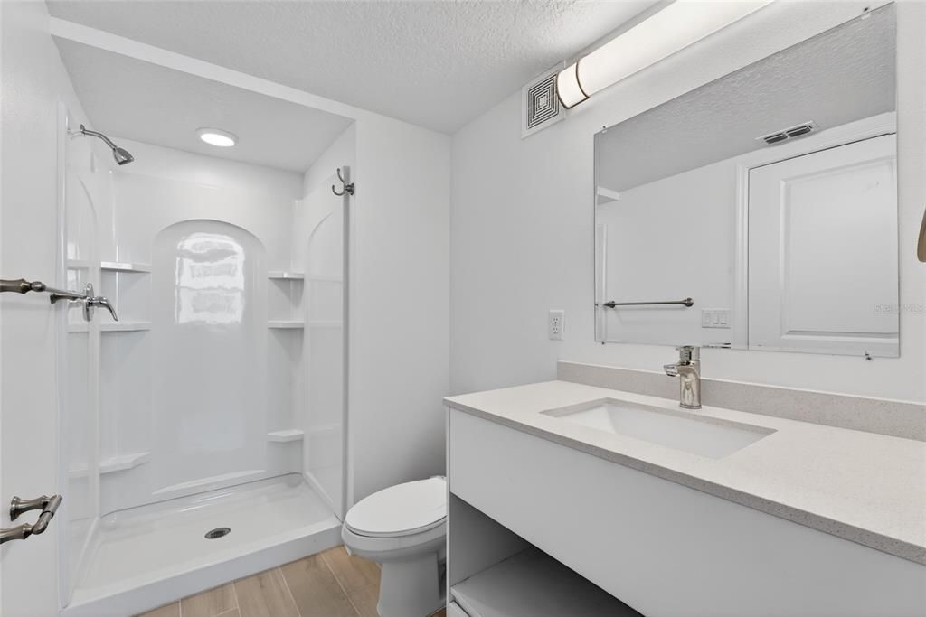 For Sale: $257,000 (1 beds, 1 baths, 754 Square Feet)