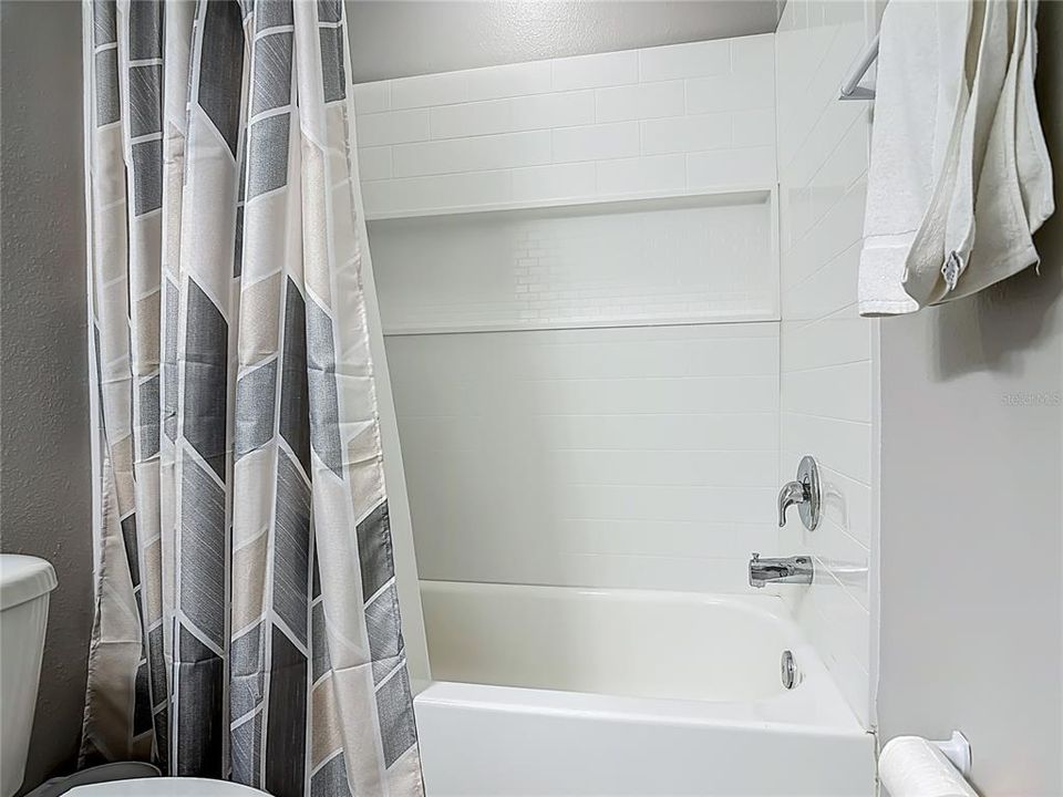 For Sale: $320,000 (3 beds, 2 baths, 1159 Square Feet)