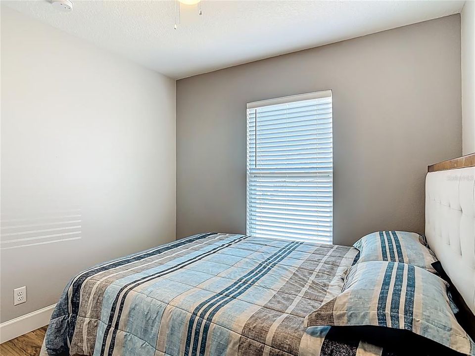 For Sale: $320,000 (3 beds, 2 baths, 1159 Square Feet)