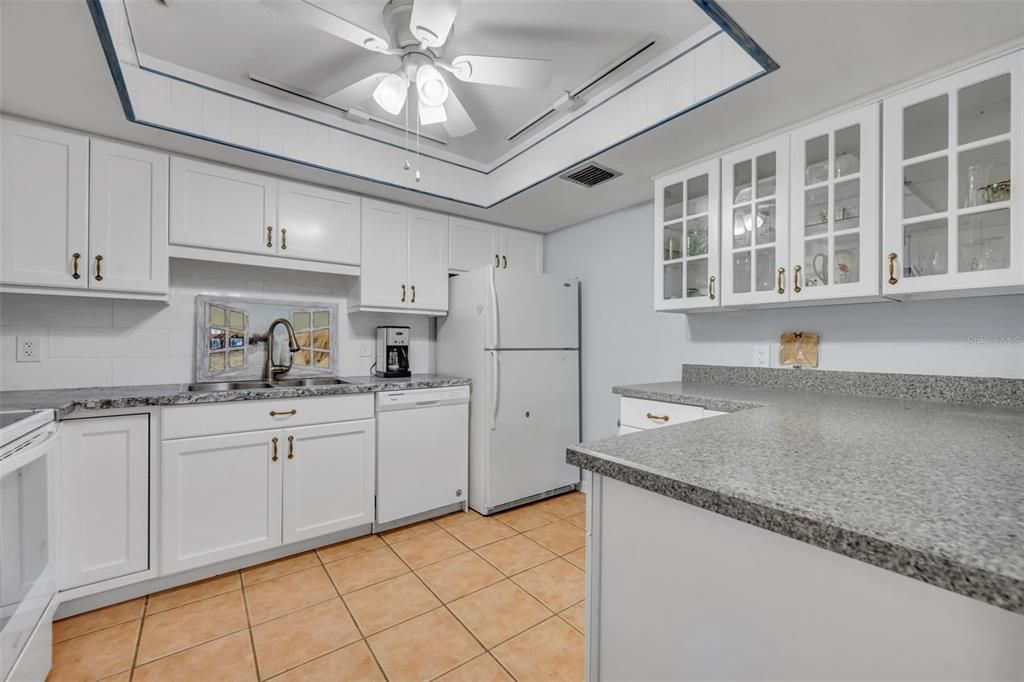 En Venta: $215,000 (2 camas, 2 baños, 1339 Pies cuadrados)