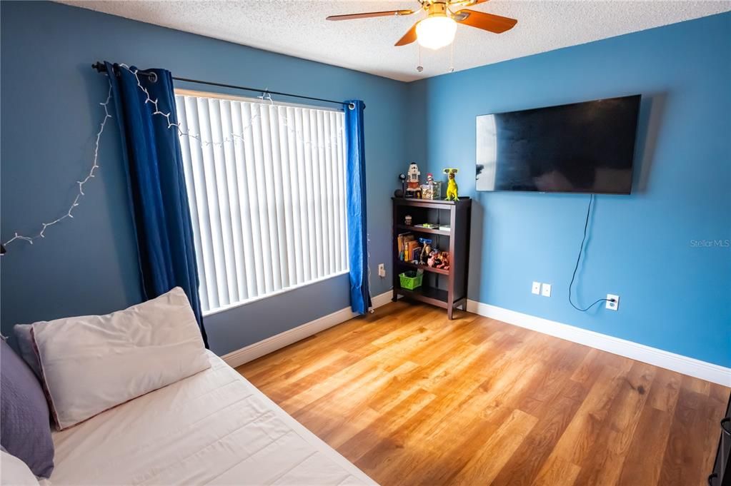 For Sale: $379,000 (4 beds, 2 baths, 2113 Square Feet)