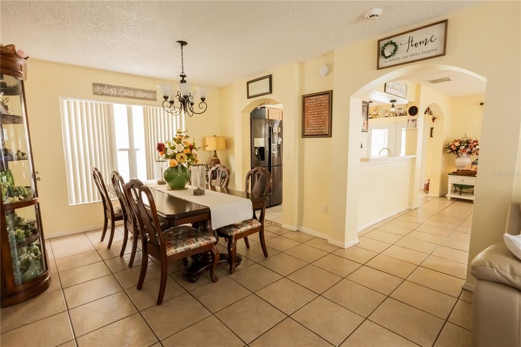 For Sale: $379,000 (4 beds, 2 baths, 2113 Square Feet)