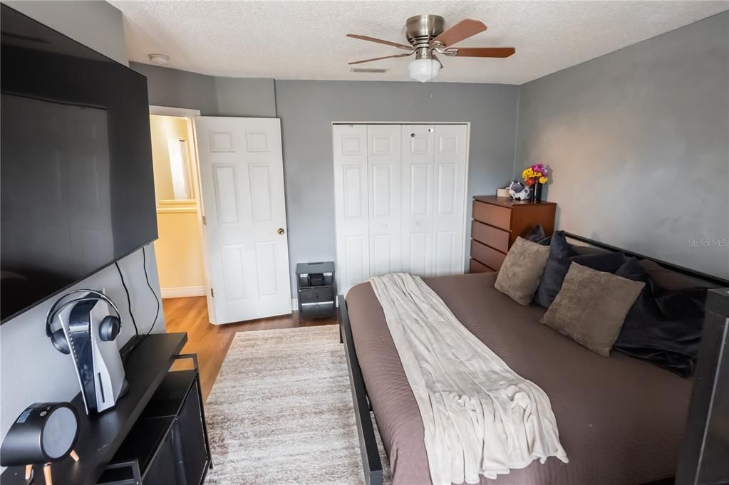 For Sale: $379,000 (4 beds, 2 baths, 2113 Square Feet)