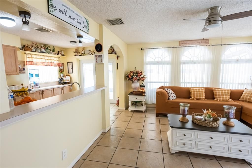 For Sale: $379,000 (4 beds, 2 baths, 2113 Square Feet)