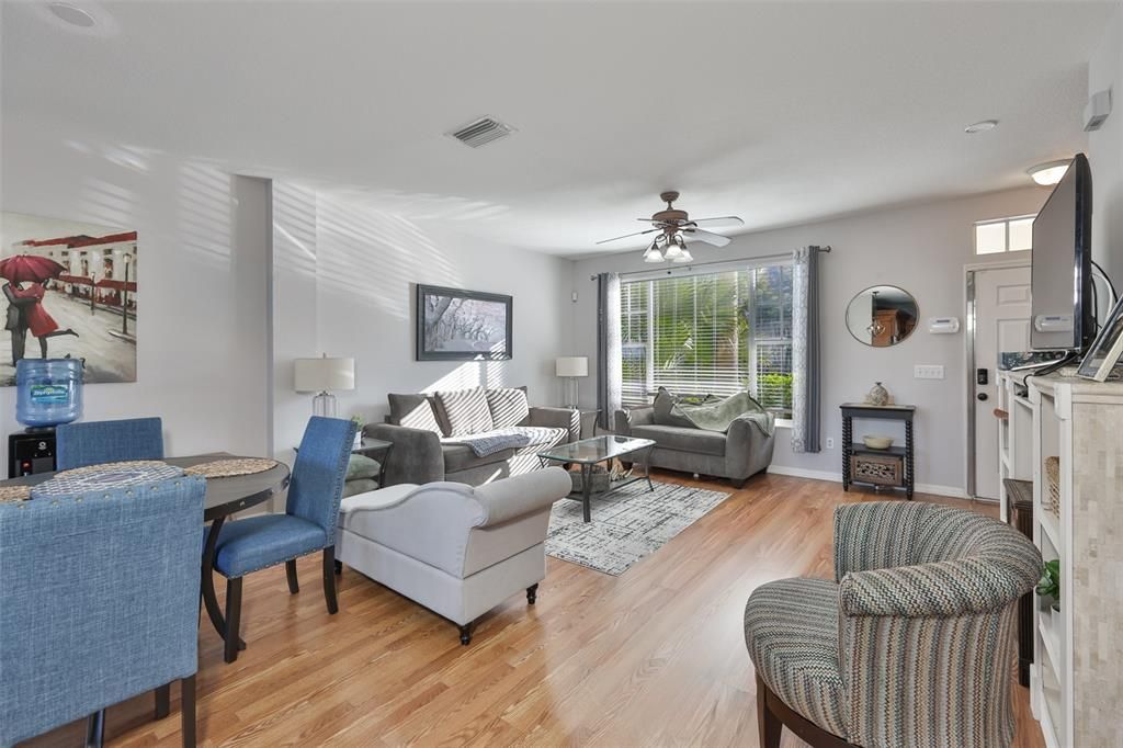 Activo con contrato: $245,000 (2 camas, 1 baños, 1134 Pies cuadrados)