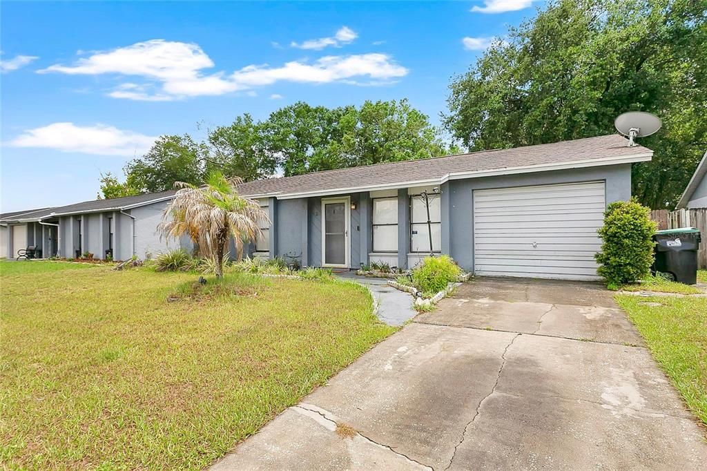 Active With Contract: $250,000 (3 beds, 2 baths, 1152 Square Feet)