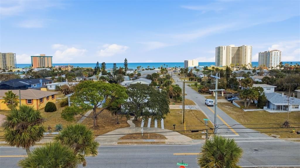 Active With Contract: $495,000 (6 beds, 3 baths, 2482 Square Feet)