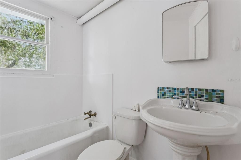 На продажу: $295,900 (5 спален, 4 ванн, 2948 Квадратных фут)