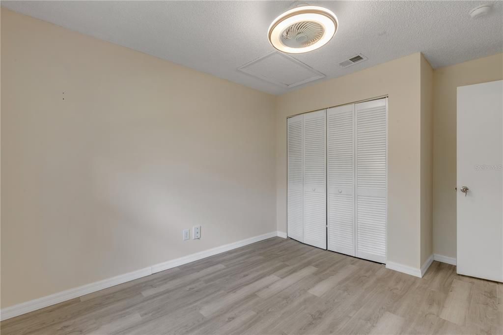 Activo con contrato: $135,000 (2 camas, 2 baños, 864 Pies cuadrados)