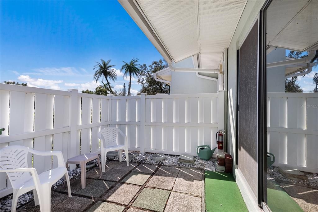 Active With Contract: $130,000 (2 beds, 2 baths, 1030 Square Feet)