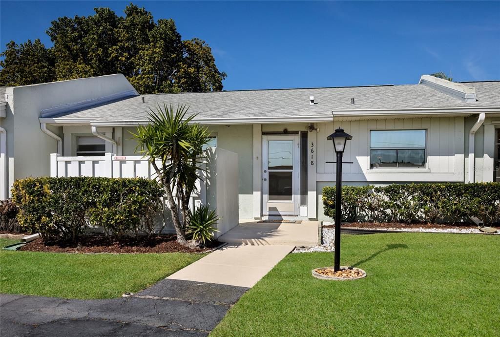 Active With Contract: $130,000 (2 beds, 2 baths, 1030 Square Feet)