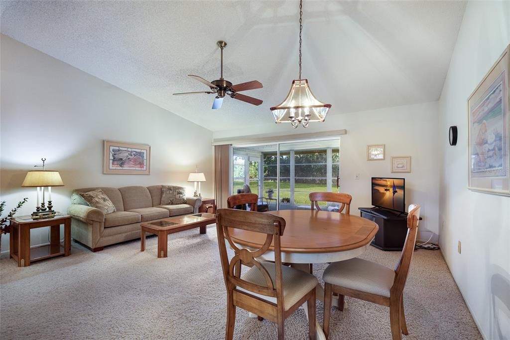 Active With Contract: $130,000 (2 beds, 2 baths, 1030 Square Feet)