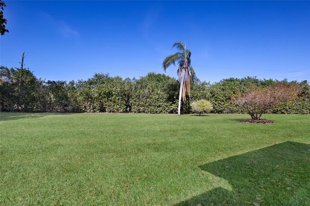 Active With Contract: $130,000 (2 beds, 2 baths, 1030 Square Feet)