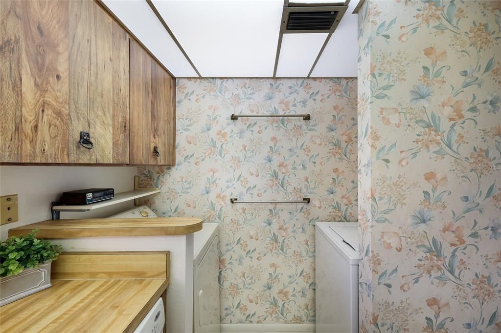 Active With Contract: $130,000 (2 beds, 2 baths, 1030 Square Feet)