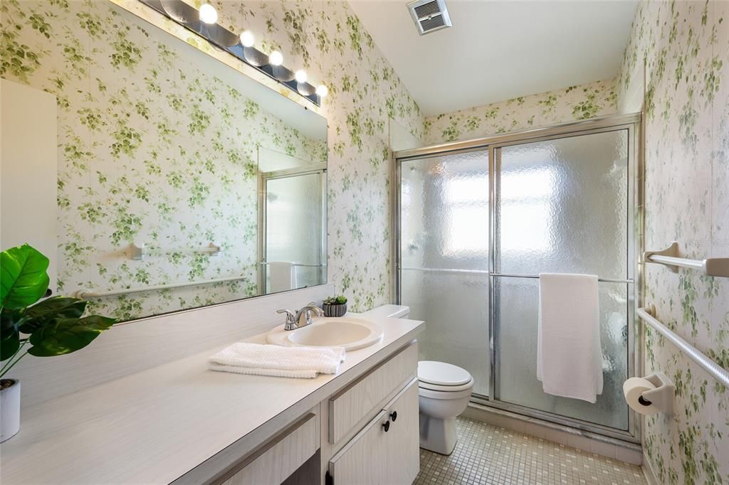 Active With Contract: $130,000 (2 beds, 2 baths, 1030 Square Feet)