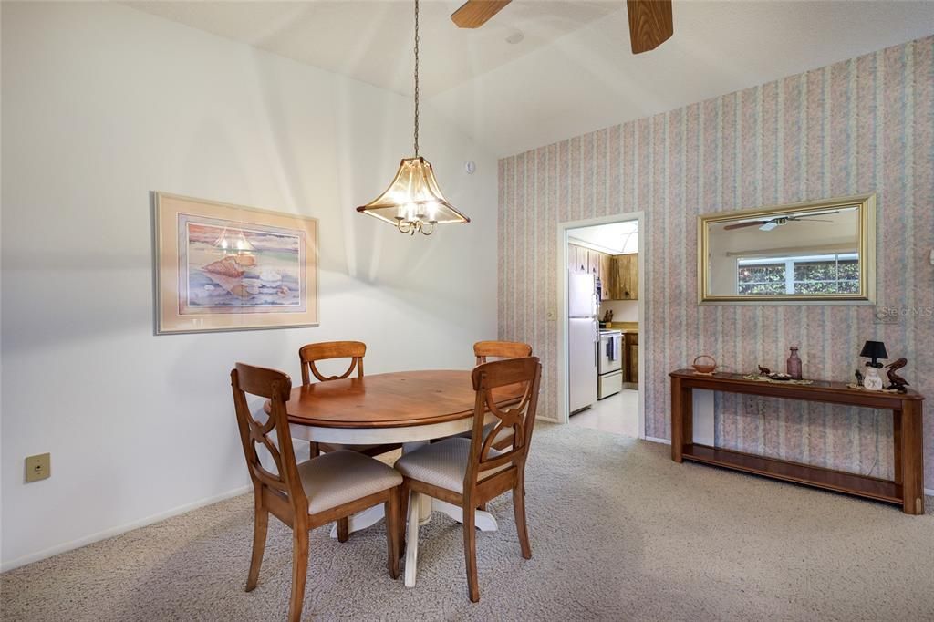 Active With Contract: $130,000 (2 beds, 2 baths, 1030 Square Feet)