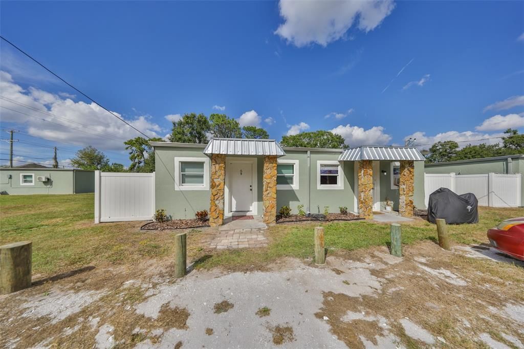 For Sale: $2,000,000 (20 beds, 0 baths, 1287 Square Feet)