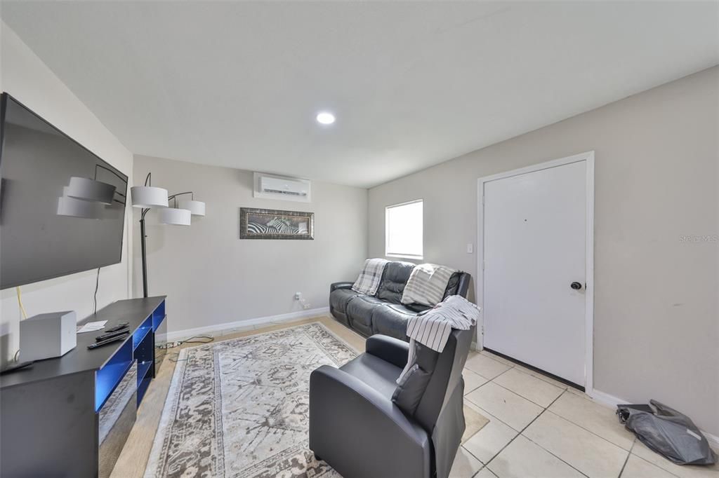 For Sale: $2,000,000 (20 beds, 0 baths, 1287 Square Feet)