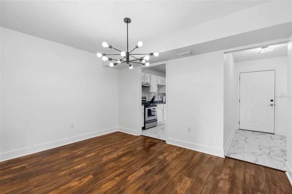 待售: $159,900 (3 贝兹, 2 浴室, 1500 平方英尺)