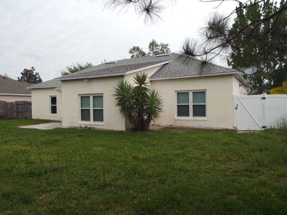 Active With Contract: $2,100 (4 beds, 2 baths, 1770 Square Feet)