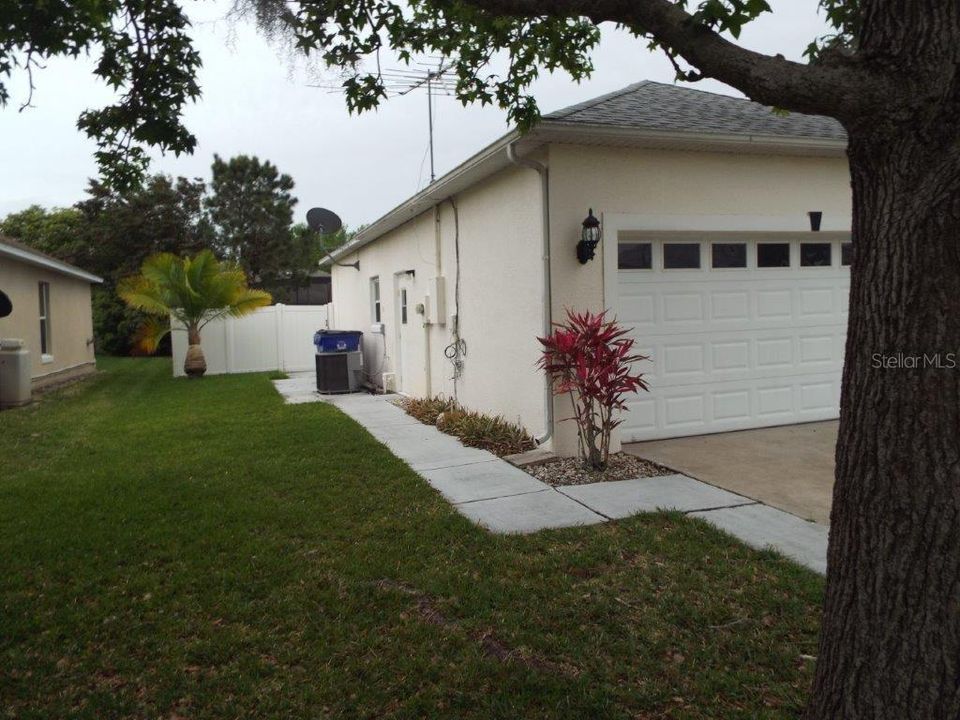 Active With Contract: $2,100 (4 beds, 2 baths, 1770 Square Feet)