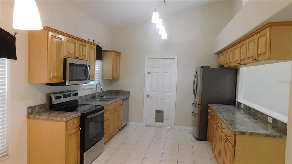 Active With Contract: $2,100 (4 beds, 2 baths, 1770 Square Feet)