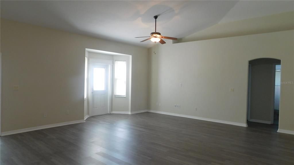 Active With Contract: $2,100 (4 beds, 2 baths, 1770 Square Feet)