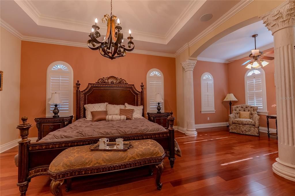Activo con contrato: $3,050,000 (5 camas, 5 baños, 4450 Pies cuadrados)