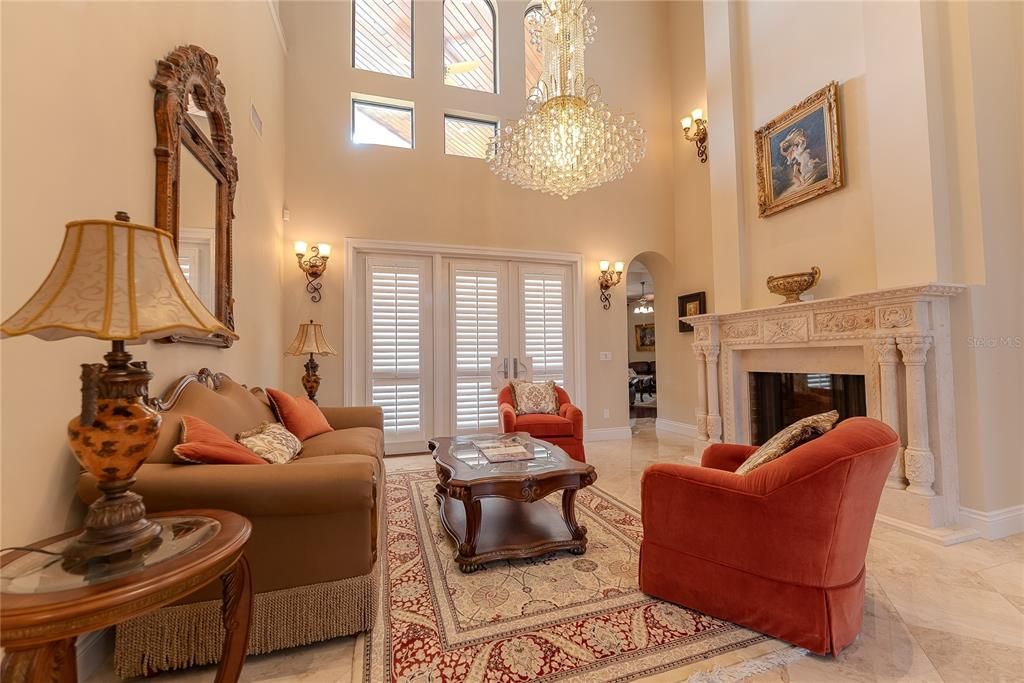 Activo con contrato: $3,050,000 (5 camas, 5 baños, 4450 Pies cuadrados)