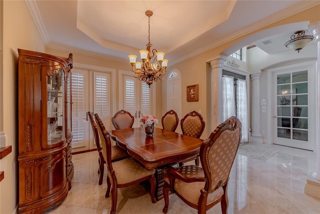 Activo con contrato: $3,050,000 (5 camas, 5 baños, 4450 Pies cuadrados)