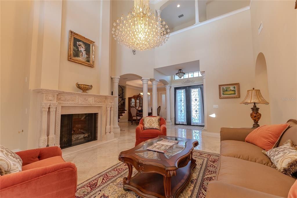 Activo con contrato: $3,050,000 (5 camas, 5 baños, 4450 Pies cuadrados)