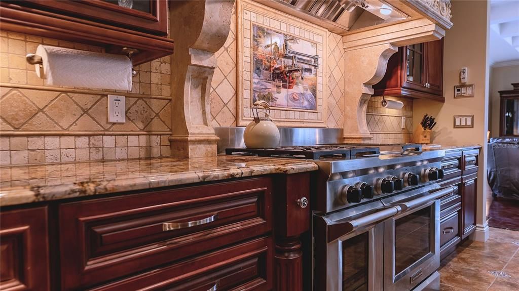 Activo con contrato: $3,050,000 (5 camas, 5 baños, 4450 Pies cuadrados)