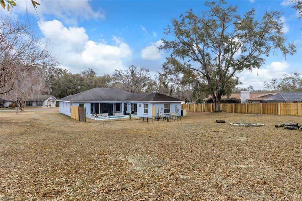 For Sale: $379,999 (3 beds, 2 baths, 1912 Square Feet)
