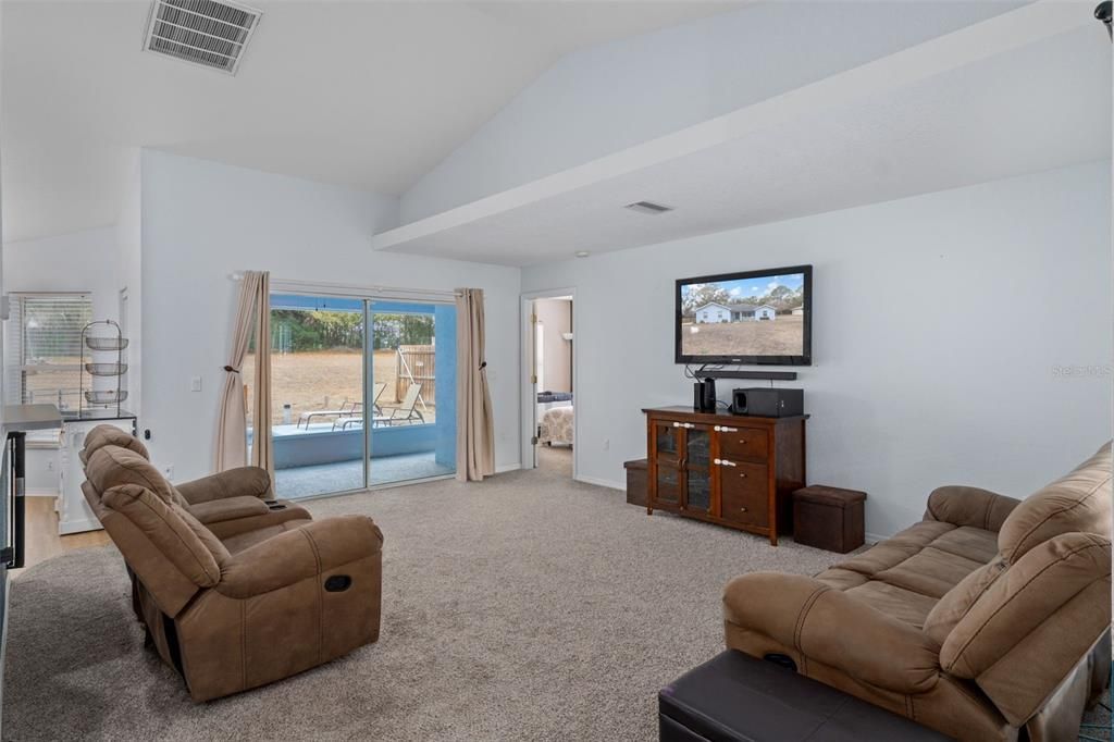 For Sale: $379,999 (3 beds, 2 baths, 1912 Square Feet)