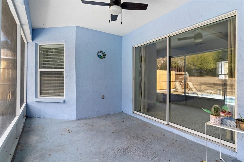 For Sale: $379,999 (3 beds, 2 baths, 1912 Square Feet)