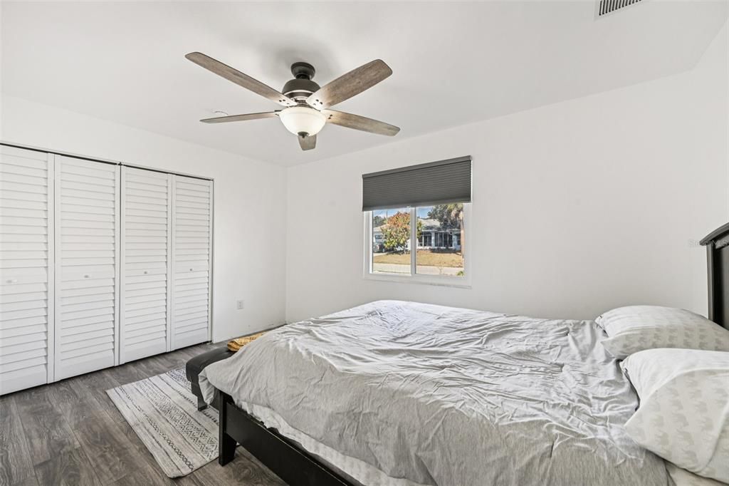 Activo con contrato: $289,900 (4 camas, 2 baños, 2036 Pies cuadrados)
