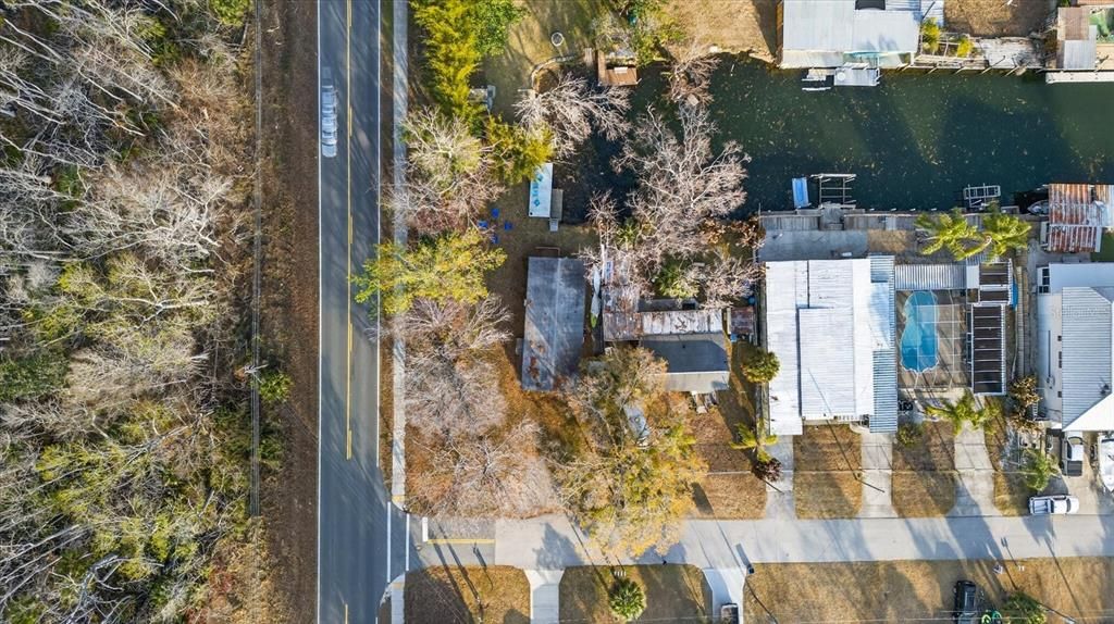 合同活跃: $249,000 (3 贝兹, 1 浴室, 787 平方英尺)