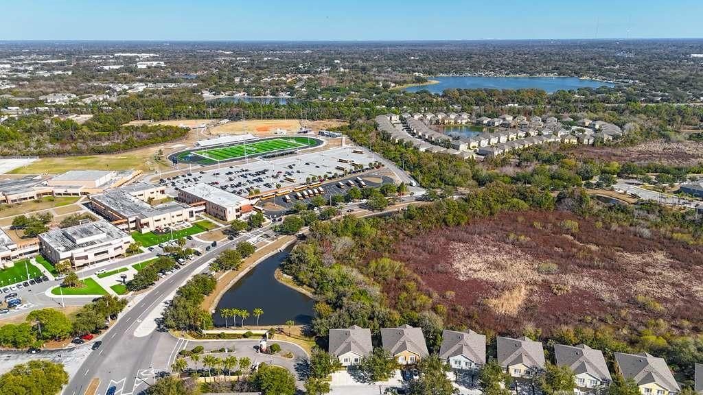 Activo con contrato: $1,900 (2 camas, 2 baños, 1298 Pies cuadrados)