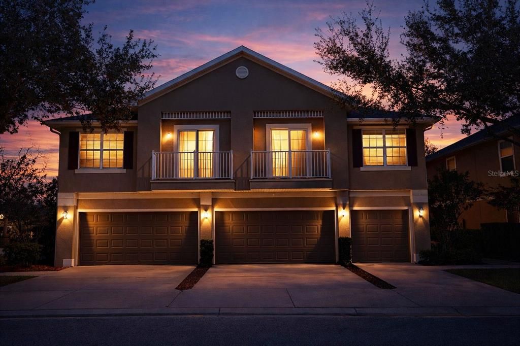 Activo con contrato: $1,900 (2 camas, 2 baños, 1298 Pies cuadrados)