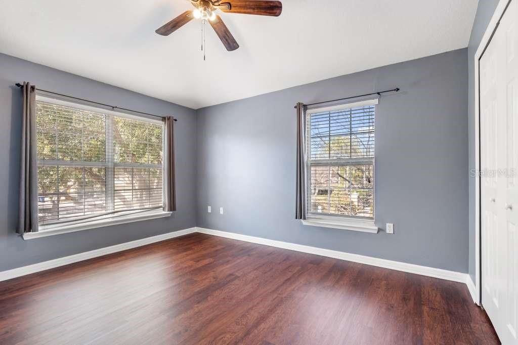 Activo con contrato: $1,900 (2 camas, 2 baños, 1298 Pies cuadrados)