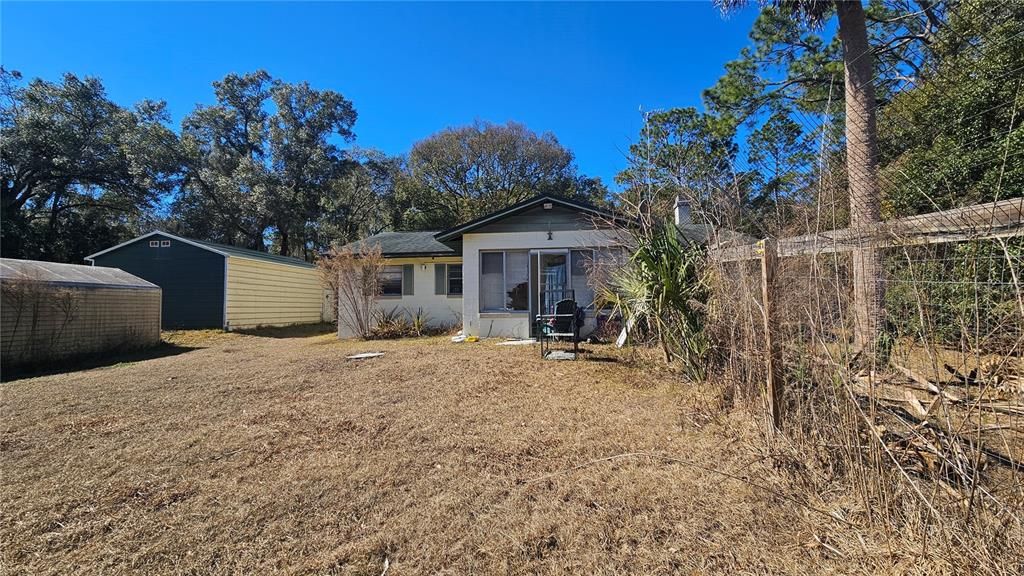 For Sale: $285,000 (3 beds, 1 baths, 1176 Square Feet)