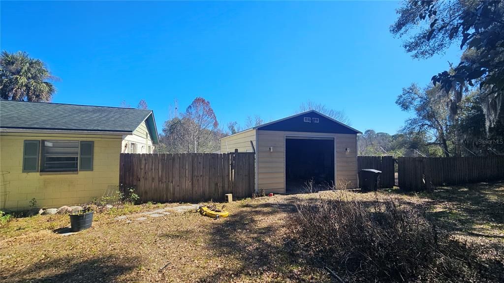 For Sale: $285,000 (3 beds, 1 baths, 1176 Square Feet)