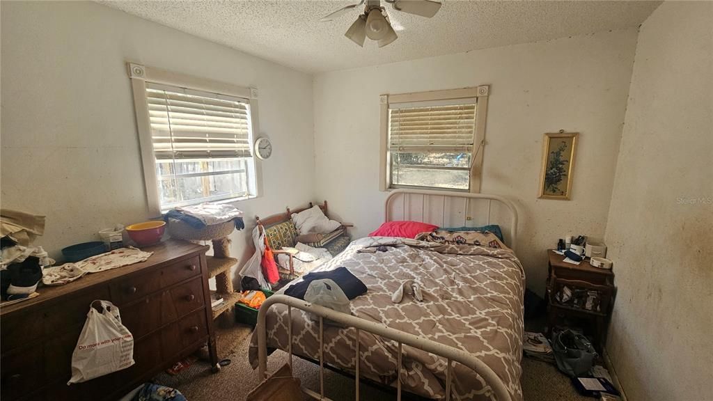 For Sale: $285,000 (3 beds, 1 baths, 1176 Square Feet)