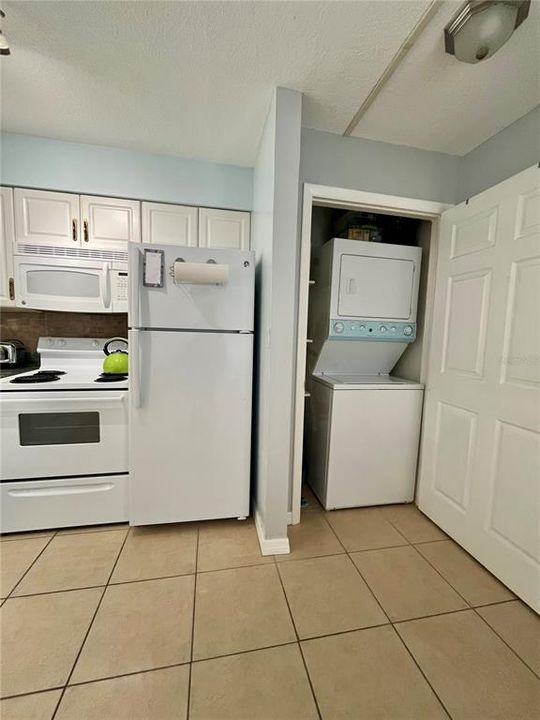 出租: $2,000 (2 贝兹, 1 浴室, 725 平方英尺)