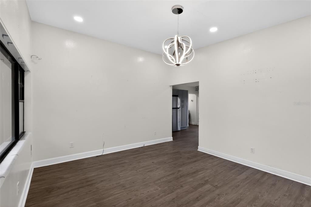 Activo con contrato: $184,900 (2 camas, 1 baños, 869 Pies cuadrados)