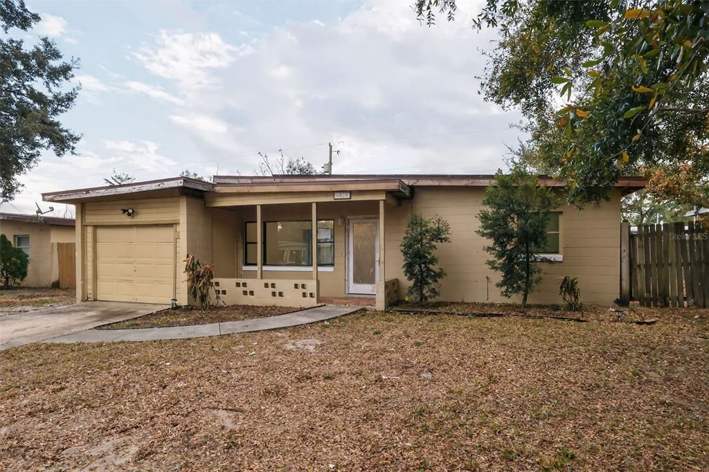 Activo con contrato: $184,900 (2 camas, 1 baños, 869 Pies cuadrados)